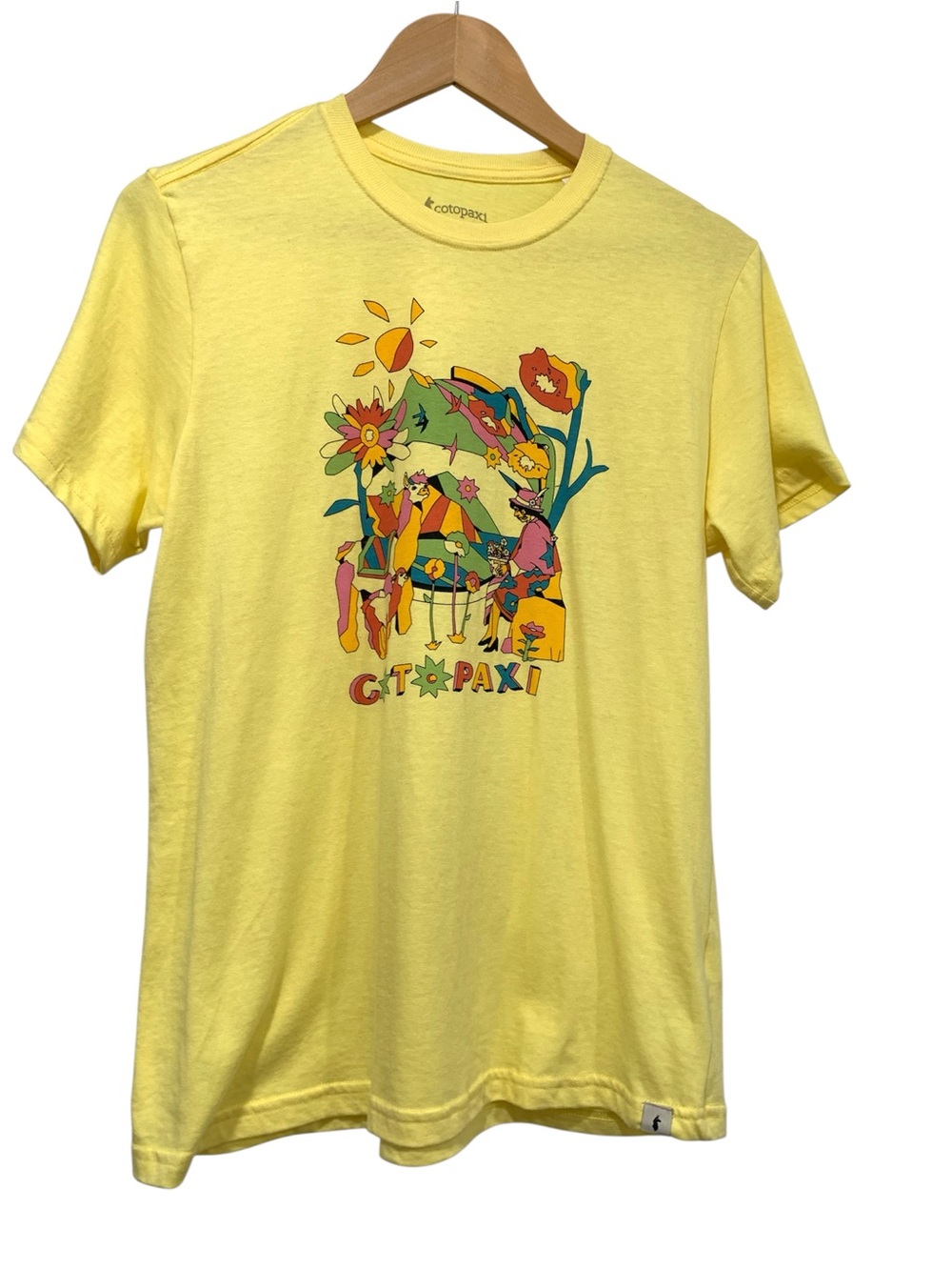 Cotopaxi size Small Yellow Short Sleeve Graphic Tee Top Cotton Blend